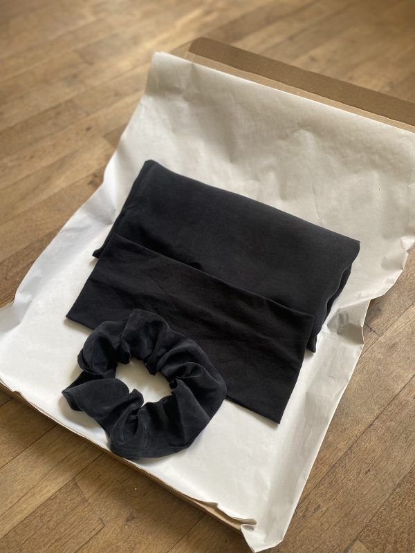 Hijab noir en cupro avec bandeau et chouchou pour cheveux